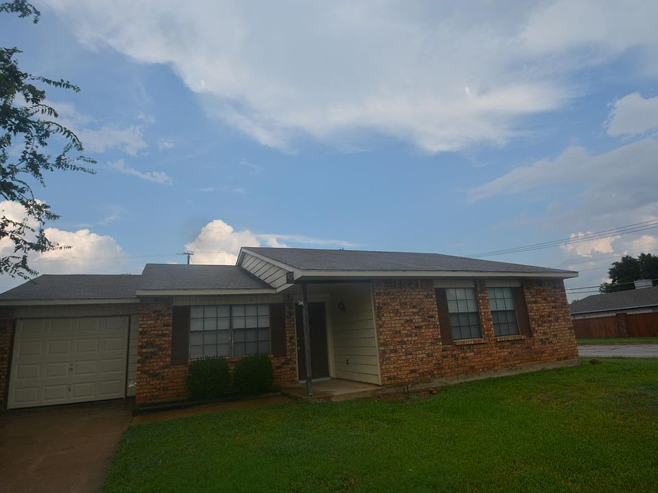 1st image of 7825 Val Verde Dr