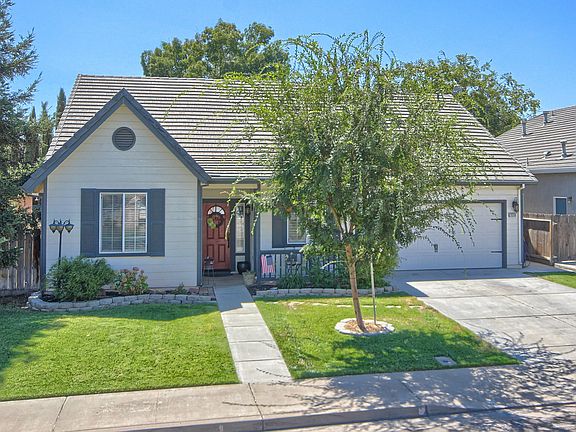 3rd image of 720 Summerfield Dr