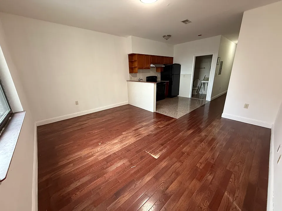 1228 N Carlisle St #3A