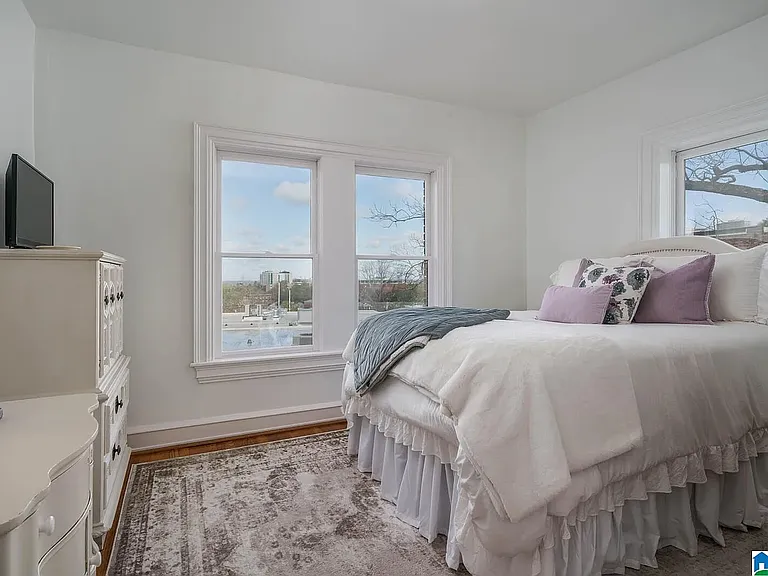 2242 Arlington Ave S #9 — Photo 19