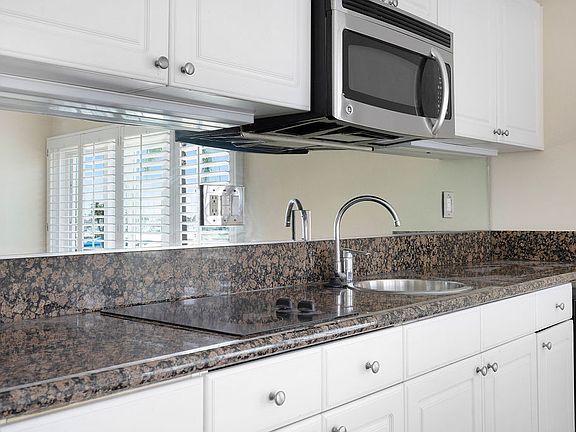 5th image of 1021 Scott St APT 143