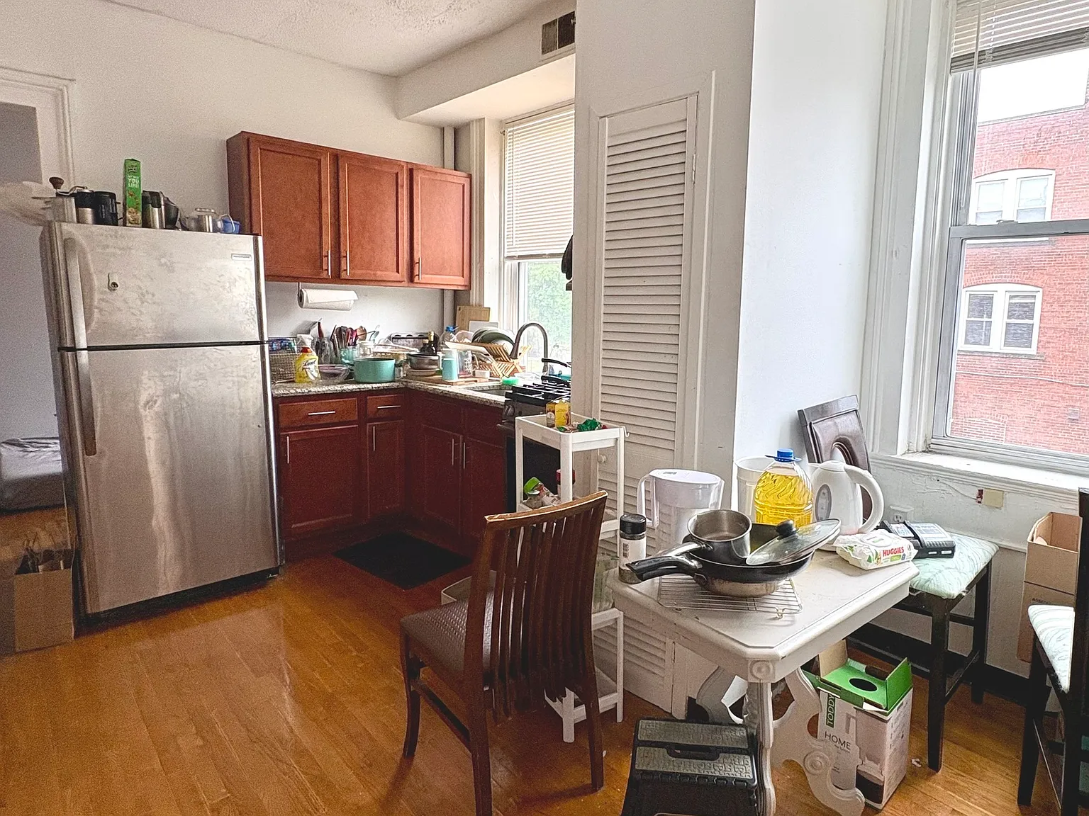 2 bed, 1.0 bath, 700 sqft, $1,500 — Photo 2