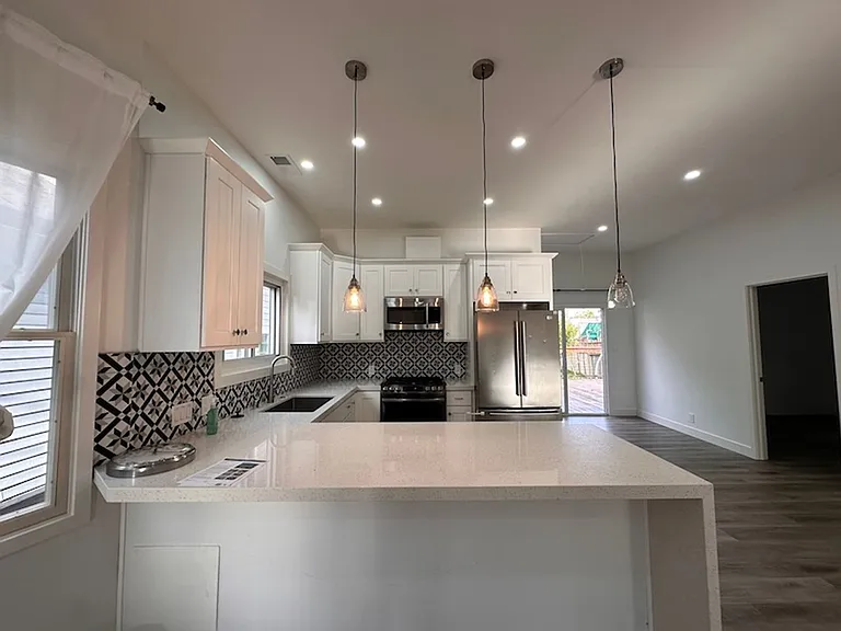 1160 Sherman St — Photo 10