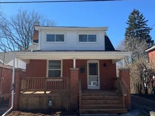 304 Park St W, Hamilton, ON L9H 1Y9