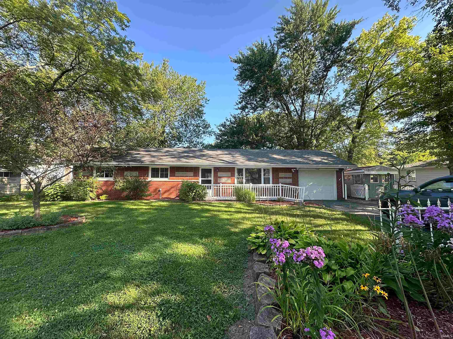 3408 W Fleetwood Dr photo 1