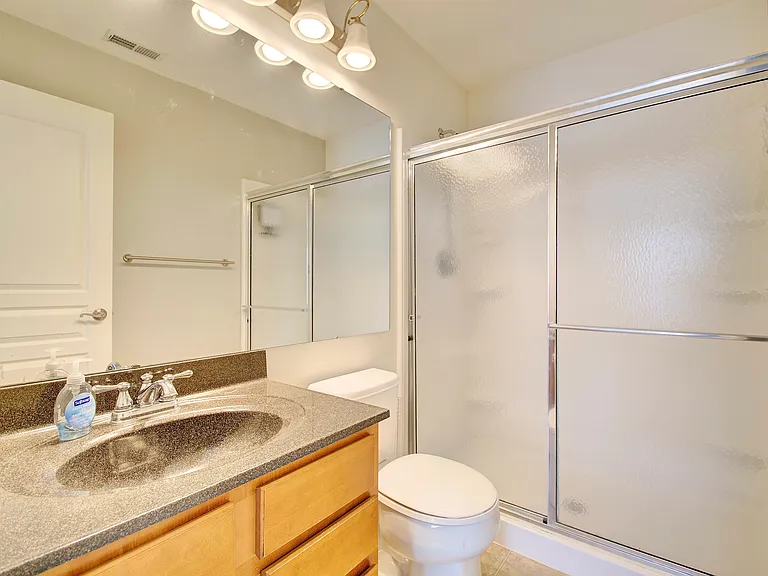 2223 Rolling Hills Dr — Photo 17