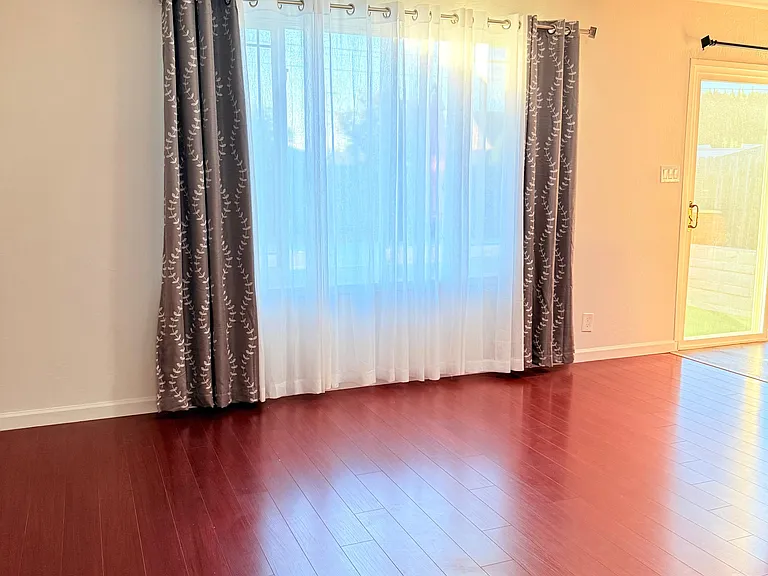 4613 Hampshire Way — Photo 9