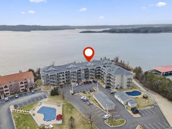 680 Emerald Pointe Bld 3 Unit 5 Drive, Hollister, MO 65672