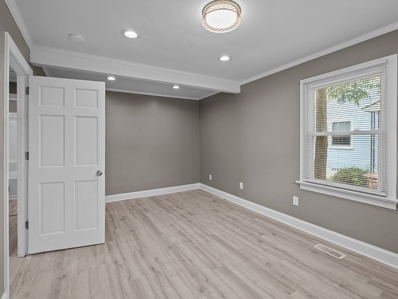 3rd image of 4116 E Pine St