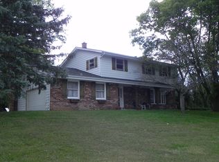 604 Wakefield Downs, Wales, WI 53183