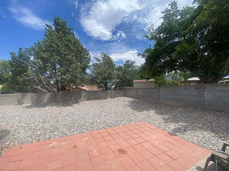 10501 Delicado Pl NE — Photo 16