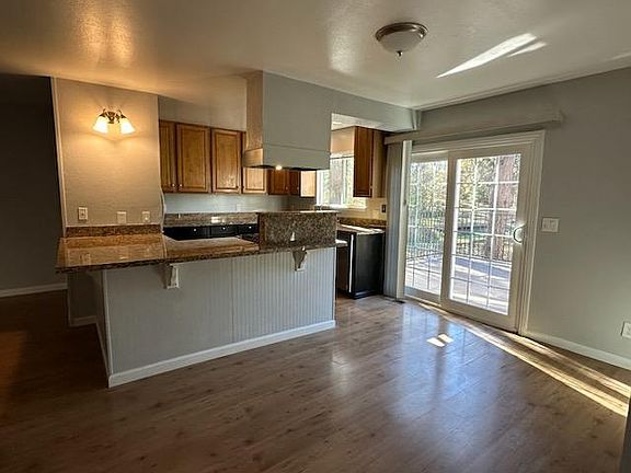 Open-concept kitchen and dining area, perfect for entertaining guests