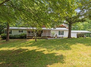 129 Oak Creek Rd, Statesville, NC 28625