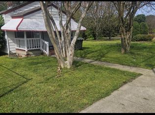 3713 Chestnut Ave, Newport News, VA 23607