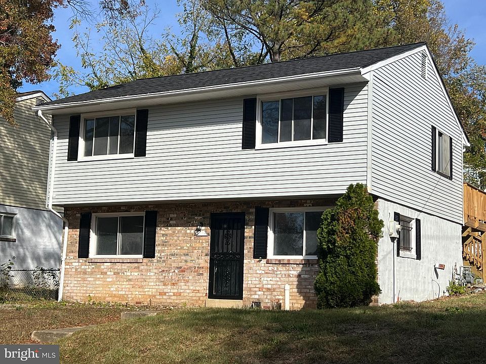 2nd image of 301 Goldleaf Ave