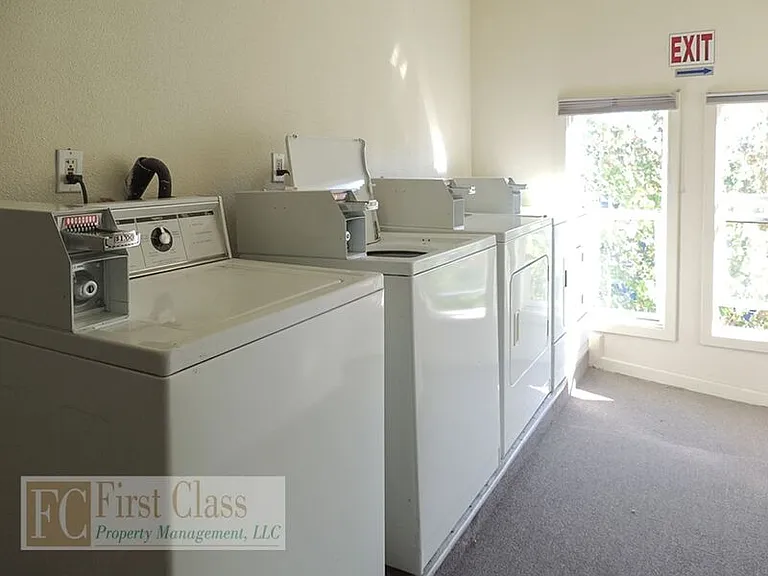 2708 NE Sandy Blvd #2 — Photo 10