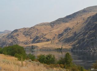 561 Hidden Ln, Chelan, WA 98816