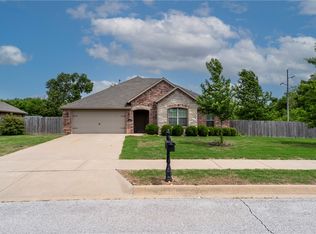 2591 Aspen St, Siloam Springs, AR 72761