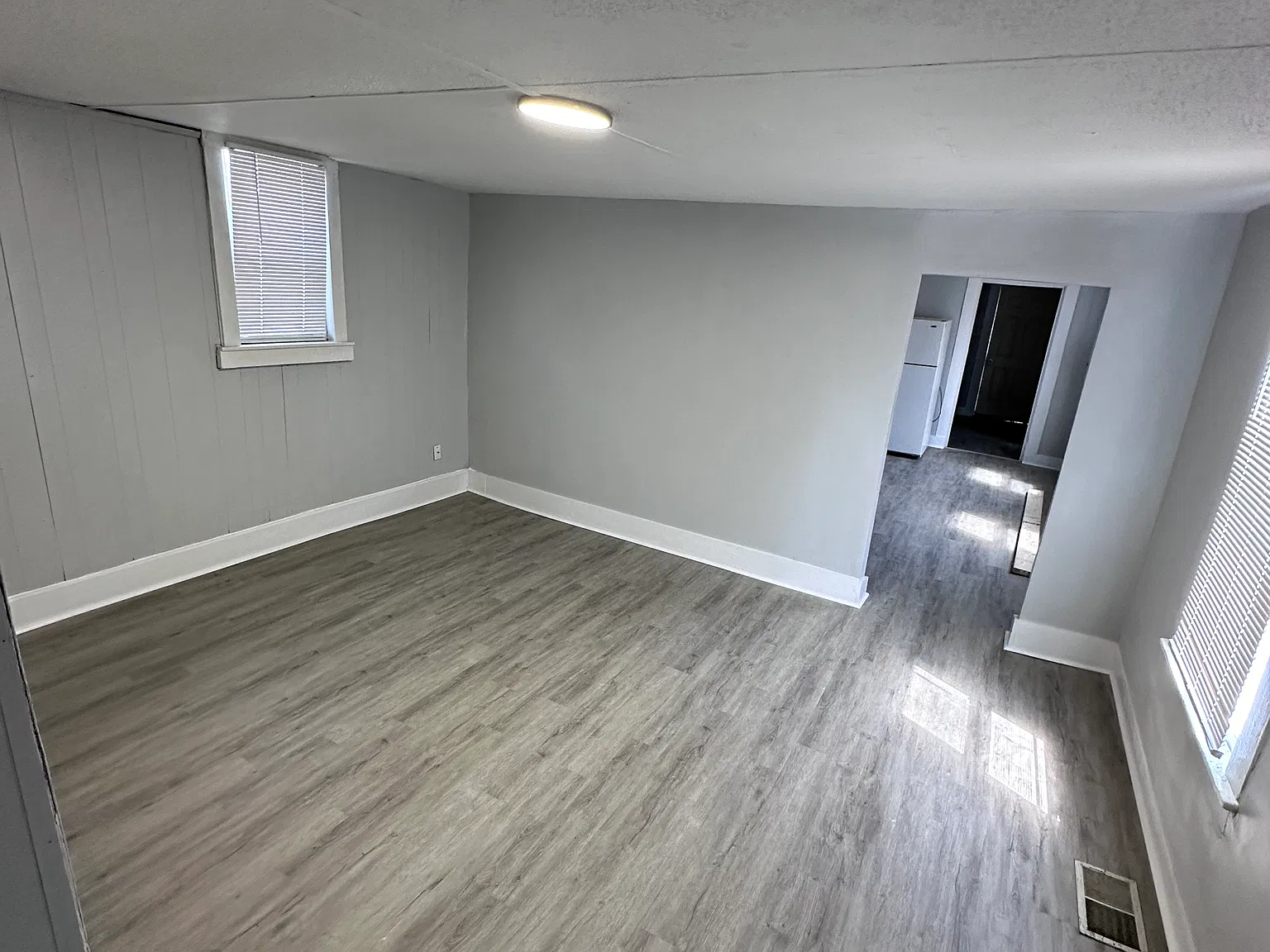 2 bed, 1104 sqft, $900 — Photo 3