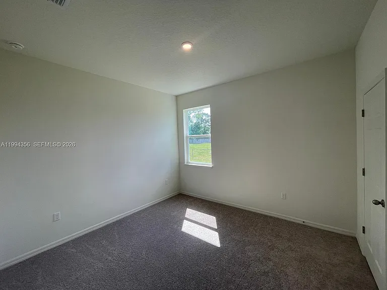 2133 SE Flanders Rd — Photo 13