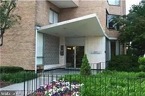 2800 Wisconsin Ave NW #501