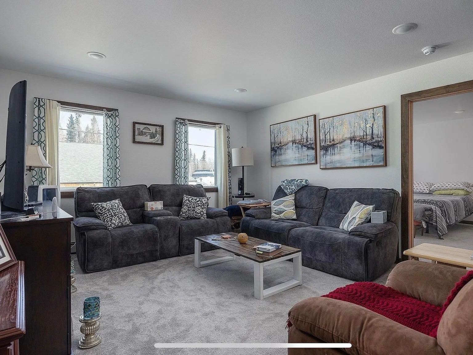 3 bed, 2.5 bath, 1500 sqft, $2,700 — Photo 2