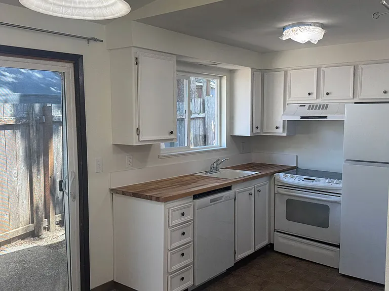 OR395 — Photo 16