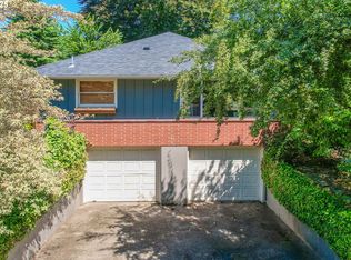 3045 NE Couch St, Portland, OR 97232