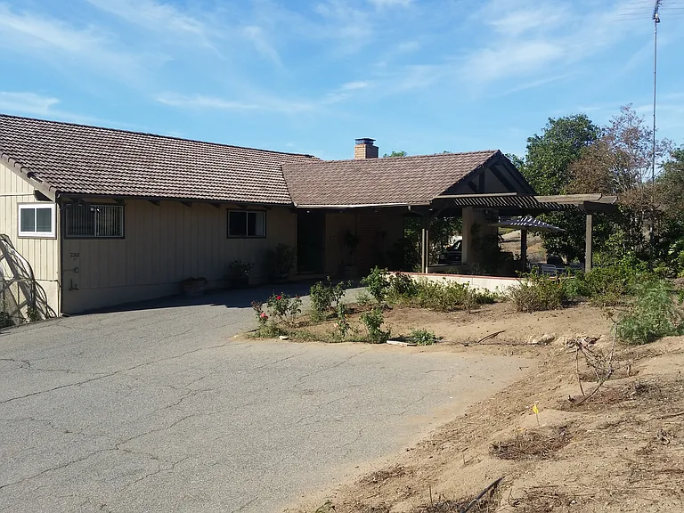 2202 M R Ranch Rd — Photo 1