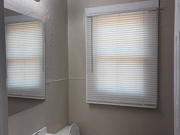 5th image of 2128 SW 48th St
