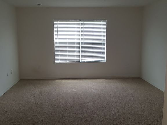 4th image of 4932 London Creek Pl