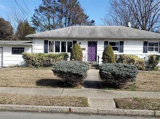 133 Wright Ave, Deer Park, NY 11729