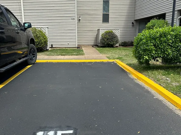 135 Hillview Dr APT 115, Fairfield Bay, AR 72088