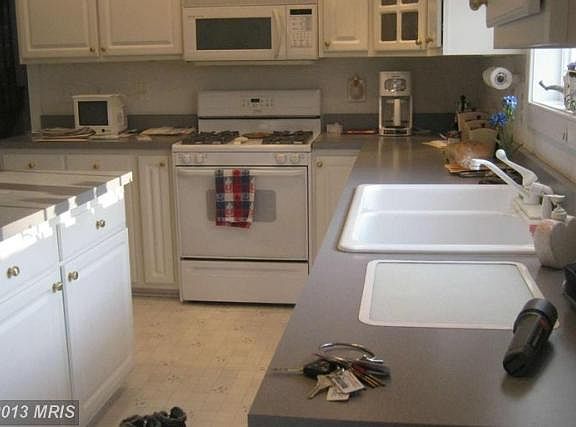 3rd image of 5706 Glasgow Ct