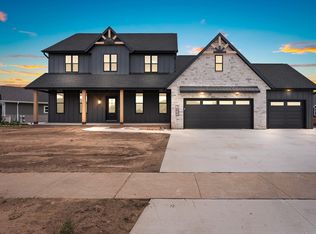 1606 Drusillas Way, Green Bay, WI 54313