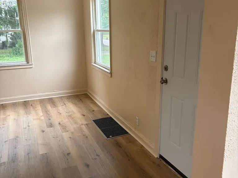 12875 Faust Ave — Photo 7