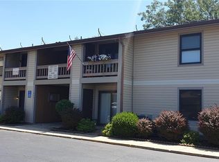 1413 Summergate Pkwy #P, Saint Charles, MO 63303