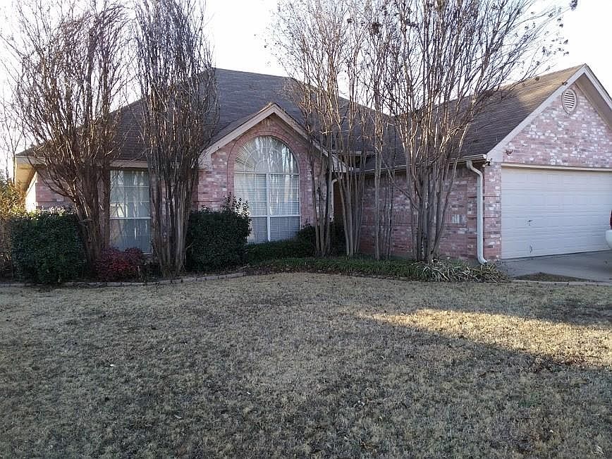 1st image of 1105 Oxford Dr