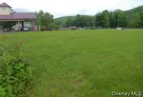 2nd image of 1553 22 Route