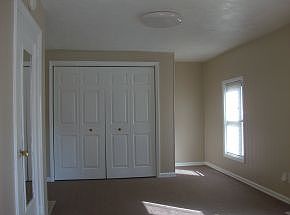 5th image of 109 Woodmont Ave