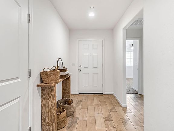 3rd image of 1413 S Autumn Breeze Ct