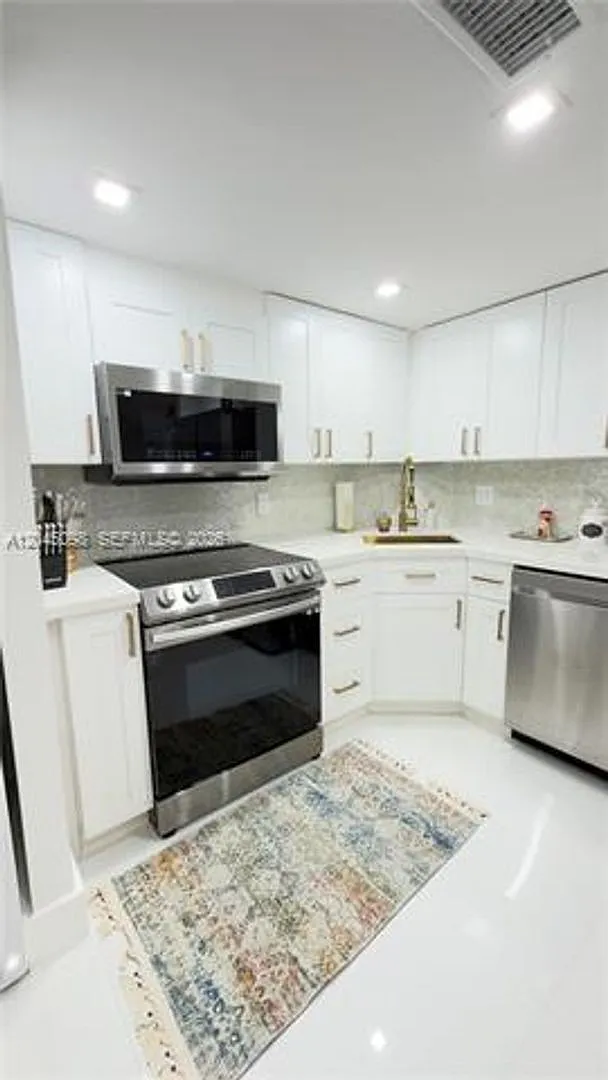2333 Brickell Ave cu-614, Miami, FL 33129 — Photo 3