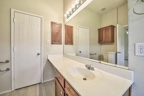 4th image of 9005 Wareham Dr