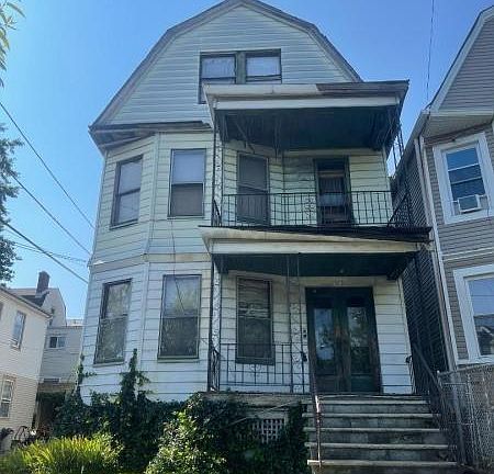 2nd image of 373 Seymour Ave Floor 2