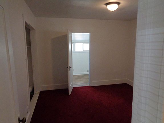 4th image of 403 E Emerson Ave