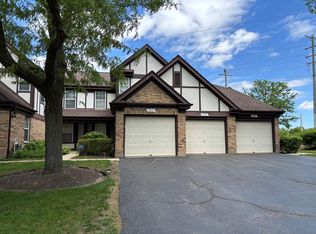 396 Cobbler Ln #396, Buffalo Grove, IL 60089