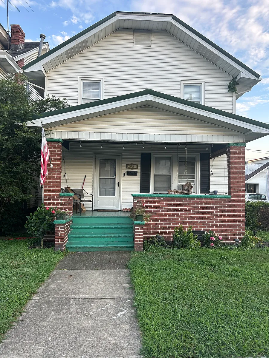 Building Photo - 2681 4th Ave