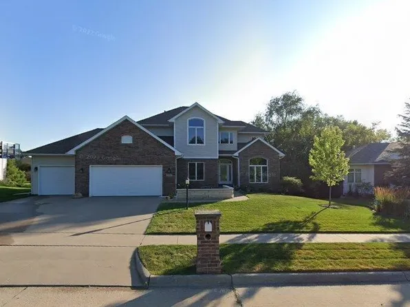 4644 Canterbury Ct, Iowa City, IA 52245