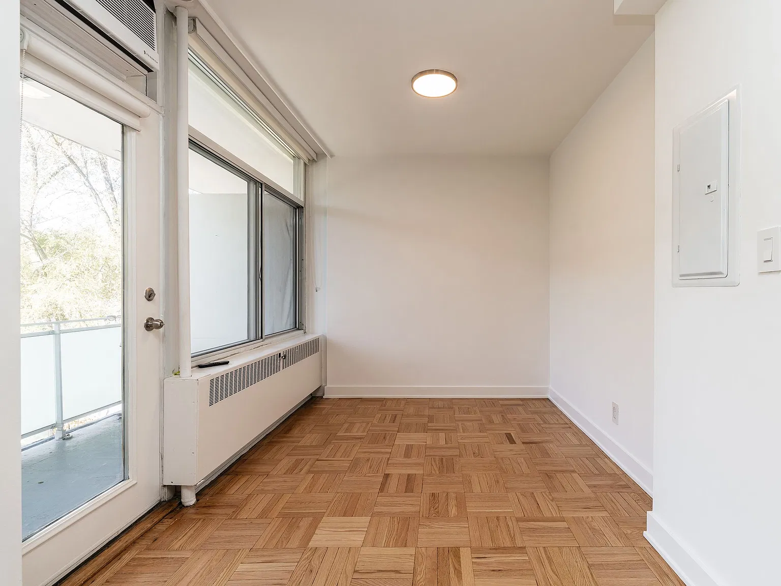 240 Oriole Parkway — Photo 2