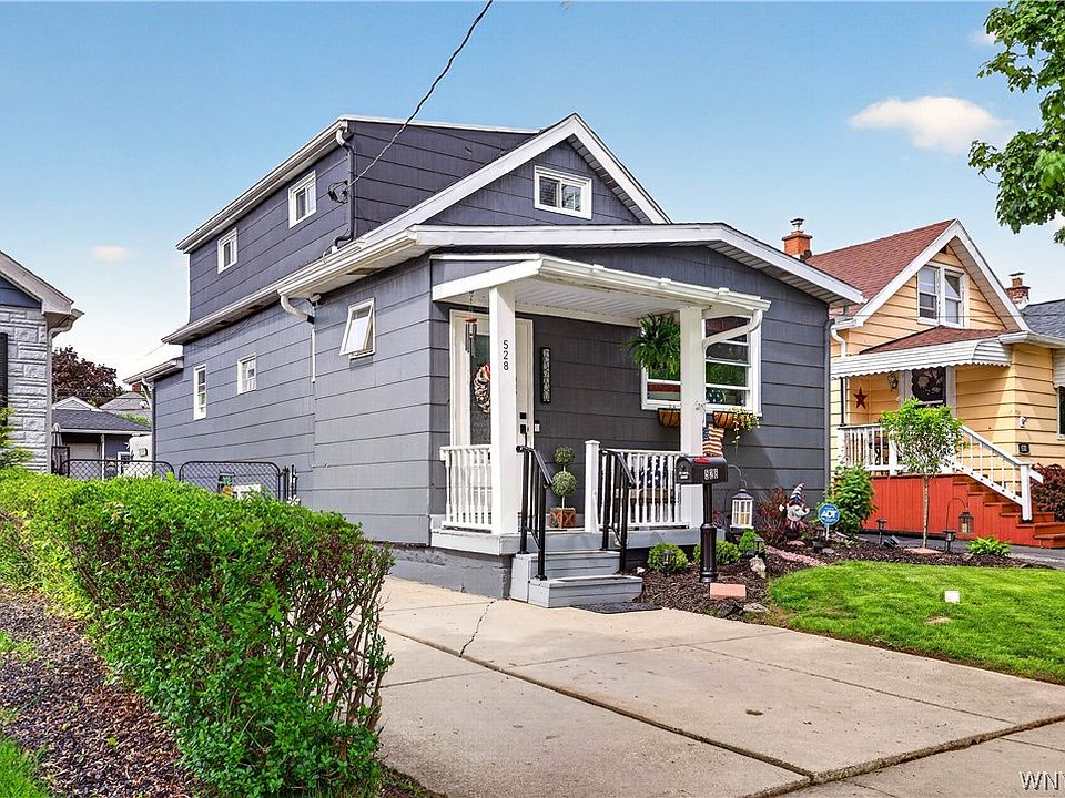 1st image of 528 Marilla St